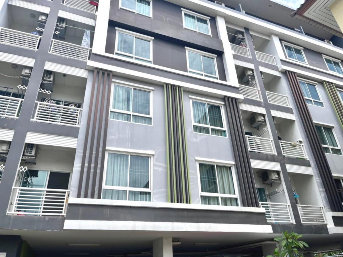 8 Residence Bangkok Exterior photo